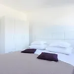 Noa شقة